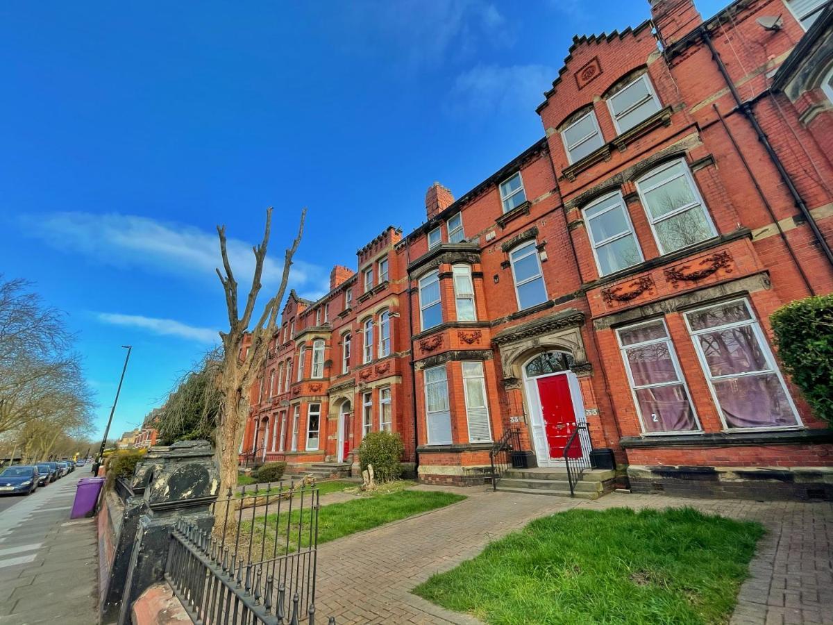 Adeamstays Provides Beautiful Centrally Located 1 And 2 Bed Apartments On Liverpools Boulevard Екстериор снимка