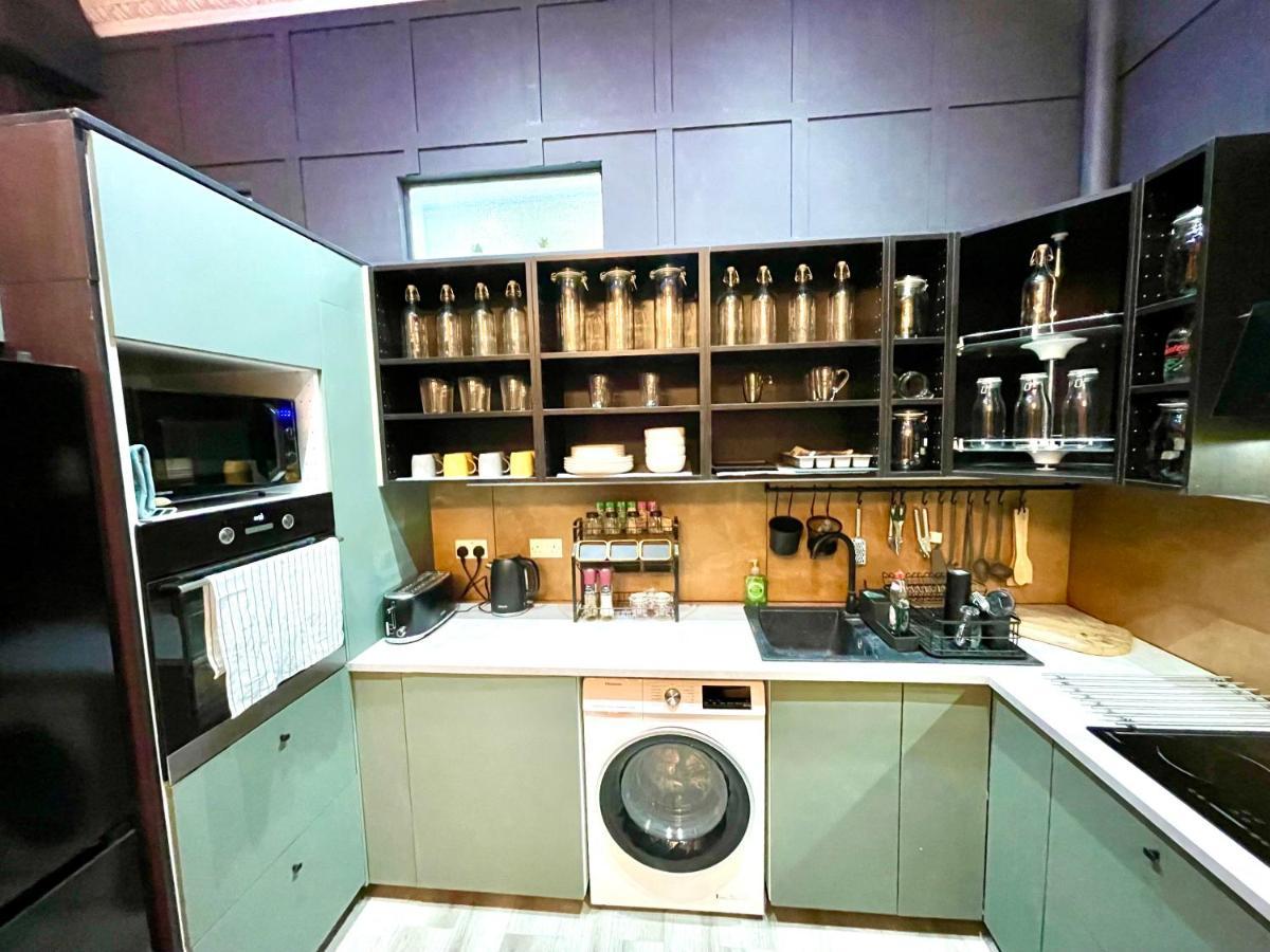 Adeamstays Provides Beautiful Centrally Located 1 And 2 Bed Apartments On Liverpools Boulevard Екстериор снимка