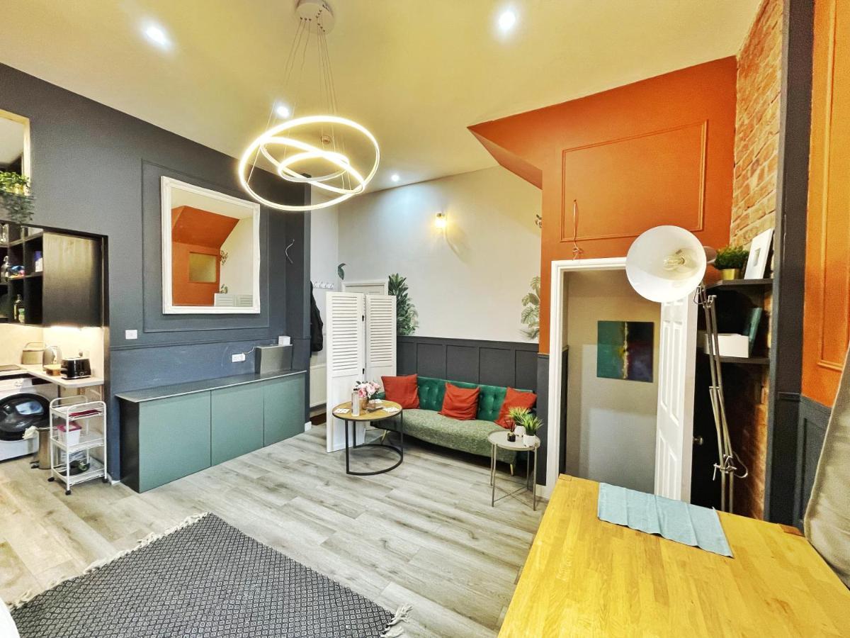 Adeamstays Provides Beautiful Centrally Located 1 And 2 Bed Apartments On Liverpools Boulevard Екстериор снимка