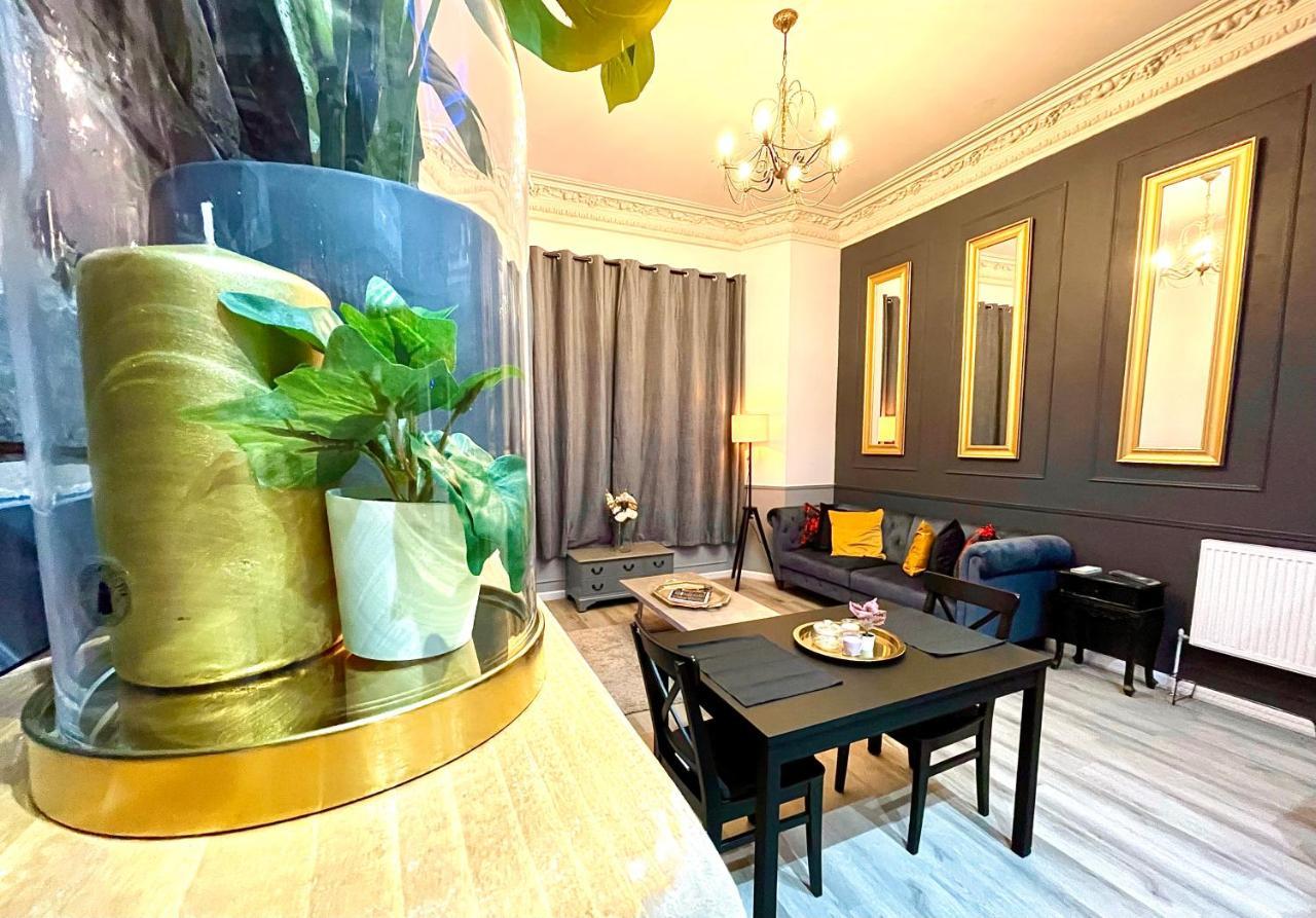 Adeamstays Provides Beautiful Centrally Located 1 And 2 Bed Apartments On Liverpools Boulevard Екстериор снимка