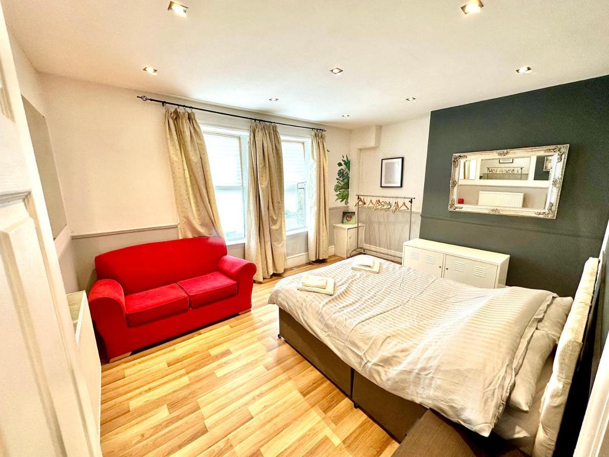 Adeamstays Provides Beautiful Centrally Located 1 And 2 Bed Apartments On Liverpools Boulevard Екстериор снимка